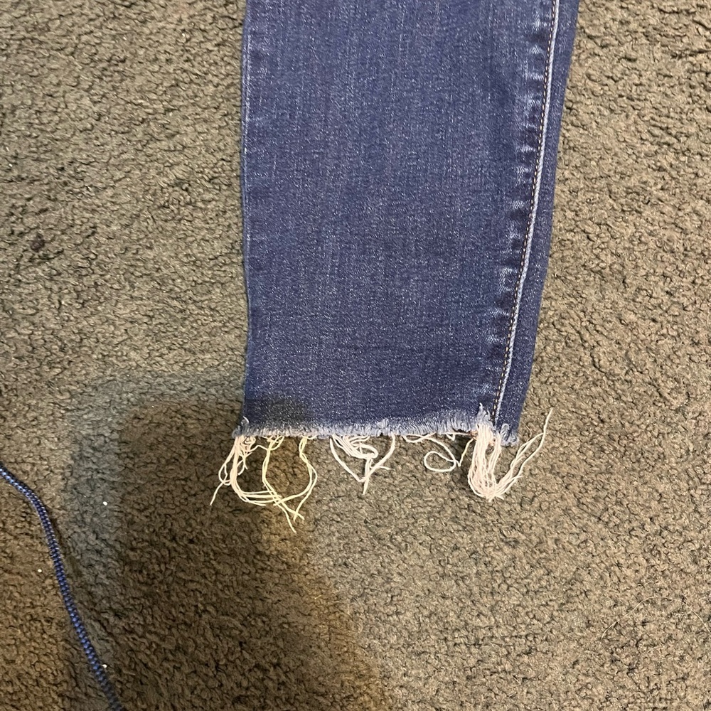 Sam Edelman cut at bottom - Picture 3 of 9